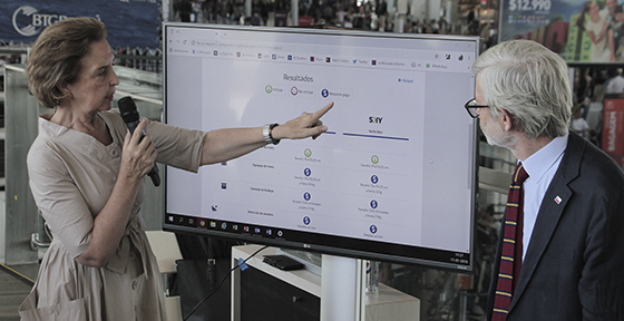 Presentamos comparador online de pasajes aéreos y Ministra Hutt entregó recomendaciones para viajeros